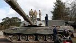 "تشالنجر 2".. أحدث دعم عسكري بريطاني لأوكرانيا