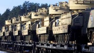 مركبات برادلي أمريكية في طريقها إلى أوكرانيا