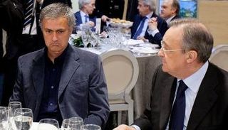 جوزيه مورينيو وفلورنتينو بيريز رئيس ريال مدريد