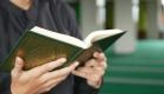 حكم الرقية الشرعية.. الآيات القرآنية والأدعية لتحصين المسلم من كل سوء