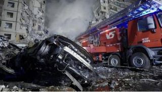 آثار قصف روسي في دنيبرو شرق أوكرانيا