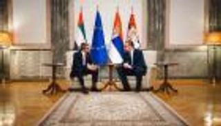 رئيس صربيا يلتقي عبدالله بن زايد.. مباحثات لتعزيز الشراكة الاستراتيجية