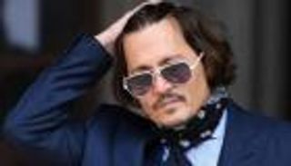 جوني ديب في السعودية.. سيلفي مع وزير الثقافة من "العلا"