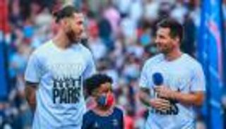 عدو ميسي يغازل راموس قبل كأس موسم الرياض (صورة)