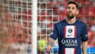 استفز ميسي.. مدافع بايرن ميونخ يستخدم ديمبلي في صراع ثنائي