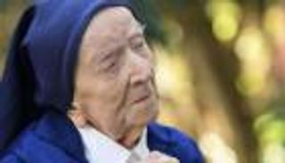 وفاة عميدة البشرية.. الأخت أندريه تغادر بعد 118 عاما