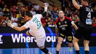 لاعب الجزائر 