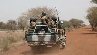 دورية لعناصر من جيش بوركينا فاسو 