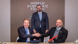 جانب من توقيع الاتفاقية