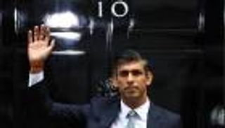 ريشي سوناك يعتذر للبريطانيين.. فلماذا؟