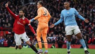 لحظة تسجيل هدف يونايتد المثير للجدل ضد سيتي