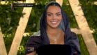 قبل مباراة كريستيانو رونالدو المنتظرة.. جورجينا مفاجأة حفل "Joy Awards" (فيديو)