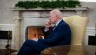 بايدن يتنفس الصعداء مؤقتا.. حادث كاليفورنيا يكسر زخم "الوثائق" 