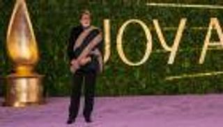 حفل Joy award.. أميتاب باتشان يحصد جائزة الإنجاز مدى الحياة 