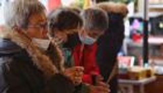 الصين تحتفل بالعام القمري الجديد.. تضرعات للتغلب على "الضغوط" (صور)