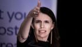 جاسيندا أرديرن.. أشهر سيدة "هزت المخابرات" في نيوزيلندا