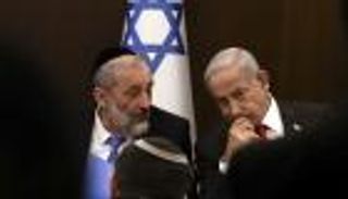 نتنياهو يخسر أهم حلفائه.. درعي خارج الحكومة الإسرائيلية