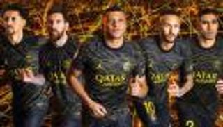 سر الذهب.. سان جيرمان يكشف كواليس قميص مباراة ميسي ورونالدو