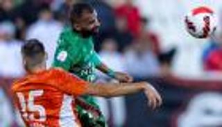 ريمونتادا مثيرة تتوج شباب الأهلي بطلا للشتاء في الدوري الإماراتي