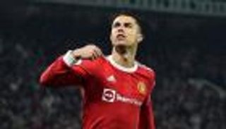 بسبب "السجق النمساوي".. بطل مقابلة رونالدو التاريخية يهاجم تين هاج