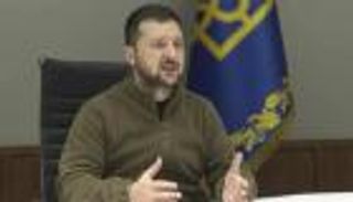 رشى ومشتريات وهمية.. زيلينسكي يتعهد بالتصدي للفساد في أوكرانيا