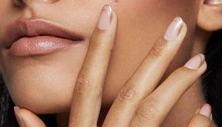 التشققات الطولية أحد المظاهر الطبيعية للتقدم في العمر