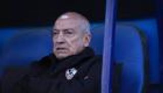 عاصفة الزمالك المدمرة تطول وجه مدربه فيريرا (صور)