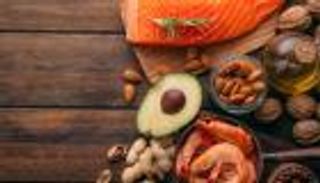 فوائد "أوميجا 3"  لصحة العين.. حماية من الجفاف 