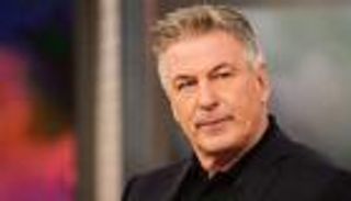 رغم اتهامه بالقتل.. أليك بالدوين يستكمل تصوير فيلم "راست" 