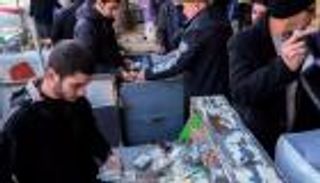 الدينار العراقي ضحية الصراعات.. بغداد تتحرك بخطة إنقاذ أمريكية