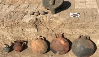 بعض الأواني المُكتشفة