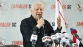 بسبب كلاتنبرج.. مرتضى منصور يظهر في الصحافة الإنجليزية