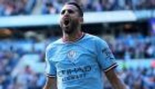 "تعلم من محرز".. أنتوني يفجر غضب أسطورة مانشستر يونايتد