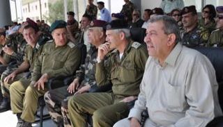 ضباط من الطرفين الفلسطيني والإسرائيلي -أرشيفية