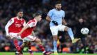 زنزانة أرتيتا.. ماذا قدم رياض محرز في موقعة مانشستر سيتي وأرسنال؟