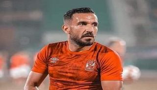 علي معلول ظهير الأهلي المصري