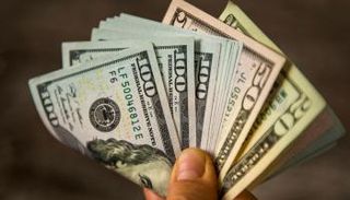 تعاملات الدولار الأمريكي في البنوك المصرية