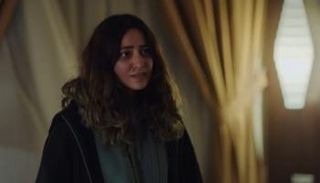 مشهد من مسلسل أزمة منتصف العمر