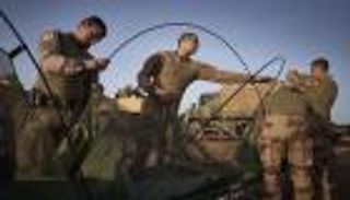 ماكرون يشهد نهاية "إمبراطورية النفوذ".. أفريقيا تودع باريس