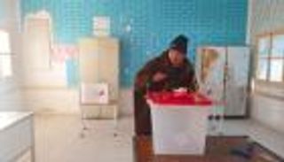 تونس تطوي صفحة برلمان الإخوان.. ديمقراطية تنهي "العشرية السوداء"