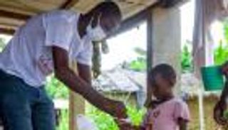 الأمراض المدارية المهملة.. أستاذ فيروسات يكشف طرق العدوى والوقاية (حوار)