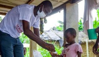 التحصين أهم وسائل الوقاية من الأمراض المدارية - أرشيفية