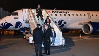 أذربيجان تجلي موظفي سفارتها من إيران