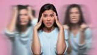 هل أمرت "أصوات غريبة" ابن وزيرة مصرية بالقتل؟.. "العين الإخبارية" تكشف هلاوس مرض الفصام