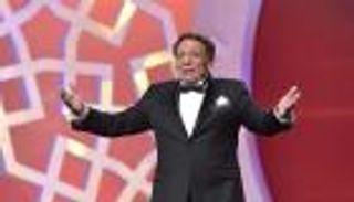 عادل إمام.. من أول مرة على خشبة المسرح لـ "فيلم عمرو سعد"