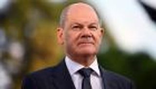 بوصلة قيادة أوروبا حائرة في الأطلسي.. برلين تنافس واشنطن