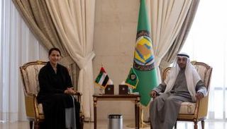 الدكتور نايف الحجرف ومريم المهيري