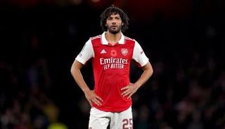 محمد النني لاعب وسط أرسنال