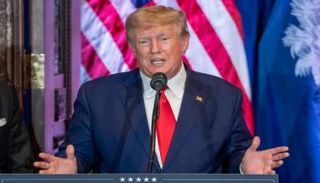 الرئيس الأمريكي السابق دونالد ترامب