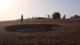 بعد أيام من الزلزال.. ظهور حفرة مخيفة في المغرب (صور)